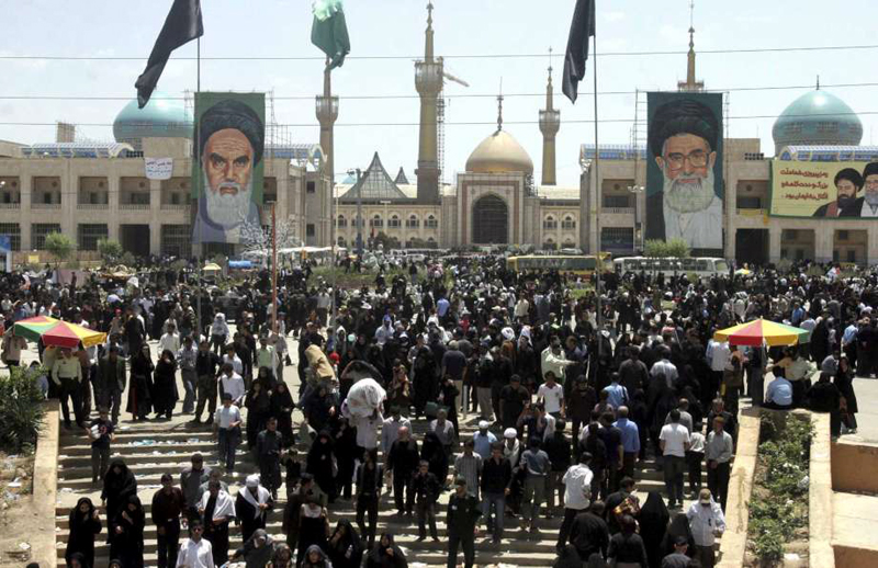 Atentate la mausoleul ayatollahului Khomeini și la parlamentul iranian - atentate-1496835135.jpg