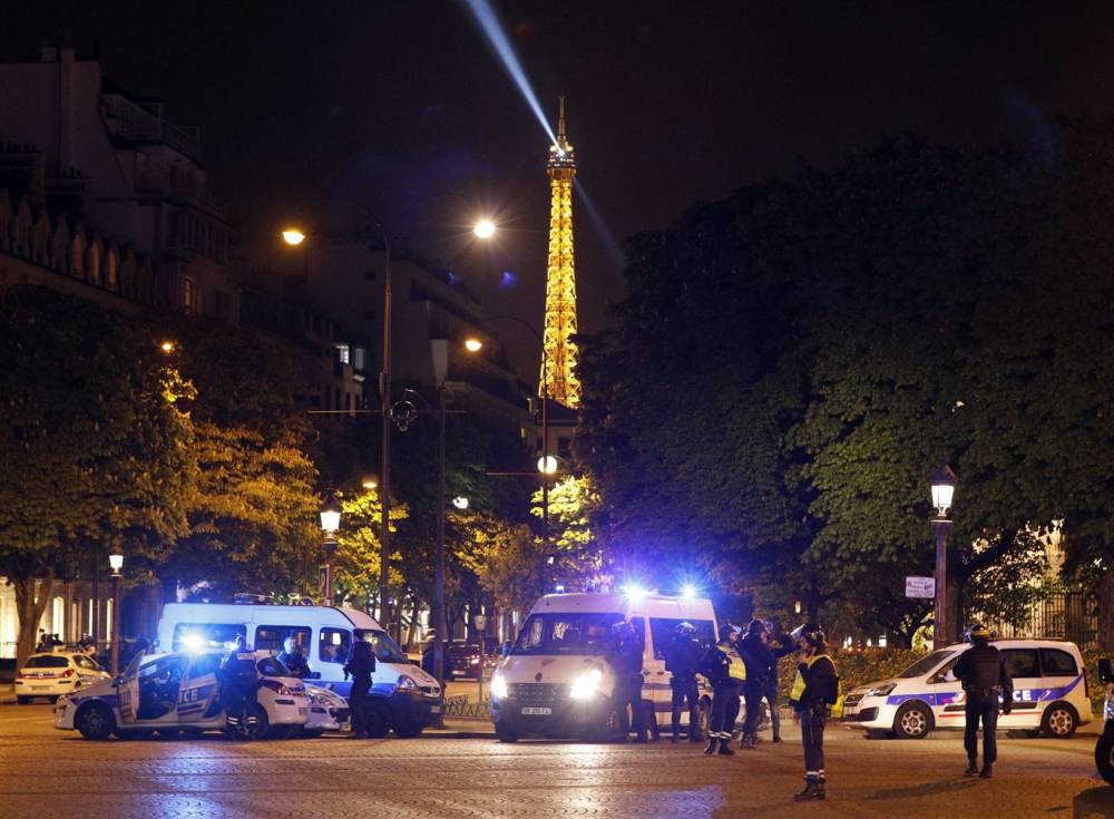 Franța, îngenunchiată de un nou atentat terorist. ISIS revendică atacul - atentatfranta-1492768872.jpg