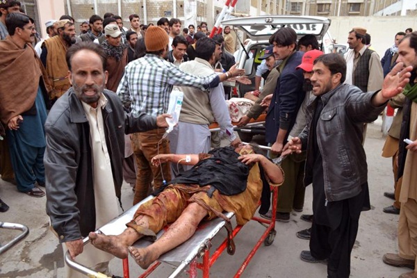 ALEGERI SÂNGEROASE în Pakistan: Trei atentate, 11 morți - atentatpakistan600-1368264159.jpg