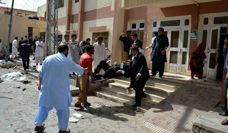 Atentat sinucigaș soldat cu moartea a șase polițiști din Pakistan - atentatsinucigaspakistan-1508323101.jpg