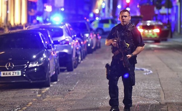 Poliția britanică a stabilit identitatea autorilor atacului terorist din centrul Londrei - atentatteroristlondra-1496667294.jpg