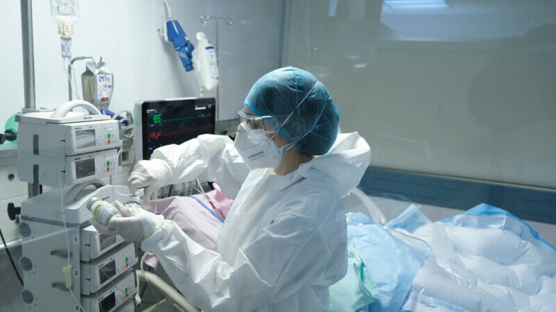 În spitalele din România sunt libere 29 de paturi ATI COVID - ati-1637235573.jpg
