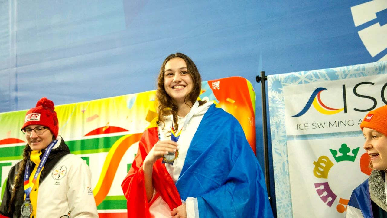 Simona Chiru a câștigat medalia de aur la Campionatul European de Înot în ape înghețate - aur-inot-ape-inghetate-bun-1711297477.jpg