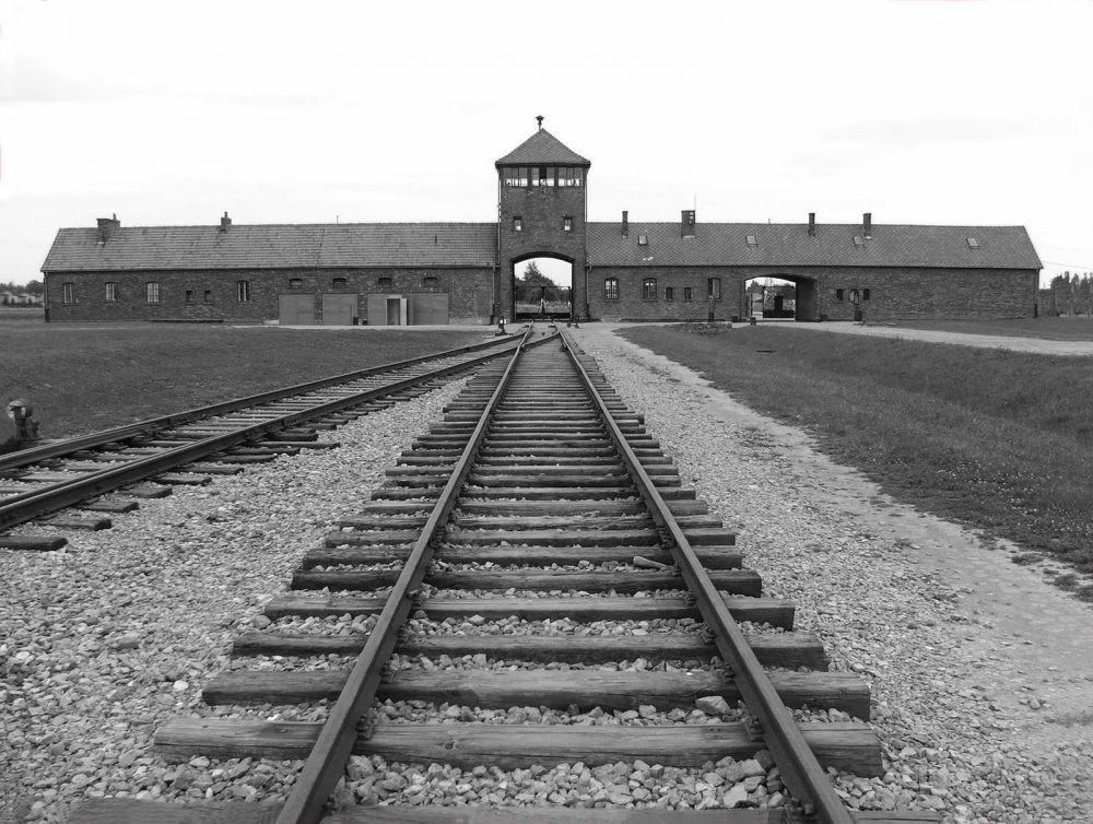 Un fost presupus gardian de la Auschwitz, identificat în Germania - auschwitzbirkenau-1366947373.jpg