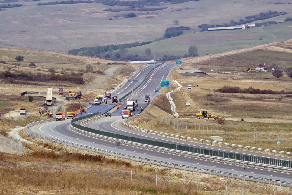 Constructorul autostrăzii scufundate Orăștie – Sibiu, obligat să restituie 83 milioane lei - auto-1539874611.jpg
