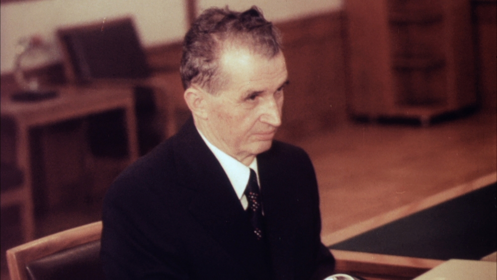 Nostalgicii l-au plâns pe Ceaușescu. Liderul comunist ar fi împlinit azi 95 de ani - autobiografialuinicolaeceausescu-1359204154.jpg
