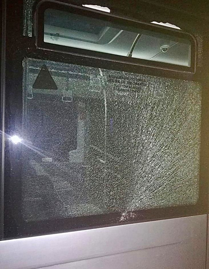 Autobuz CT Bus, vandalizat de o gașcă de derbedei - autobuzdistrus-1595356525.jpg