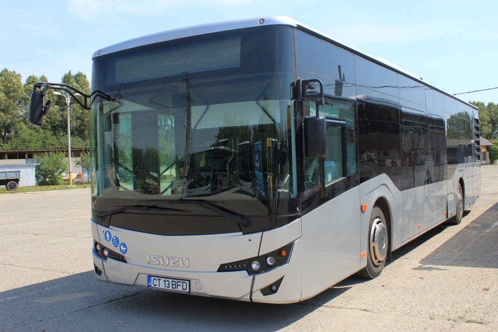 Autobuzele de pe linia 100 vor circula, de luni, și în stațiunea Mamaia - autobuzeledepelinia-1591895065.jpg