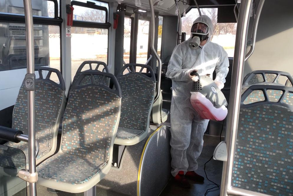 Autobuzele CT BUS, dezinfectate periodic pentru siguranța constănțenilor - autobuzeledezinfectate-1579723163.jpg