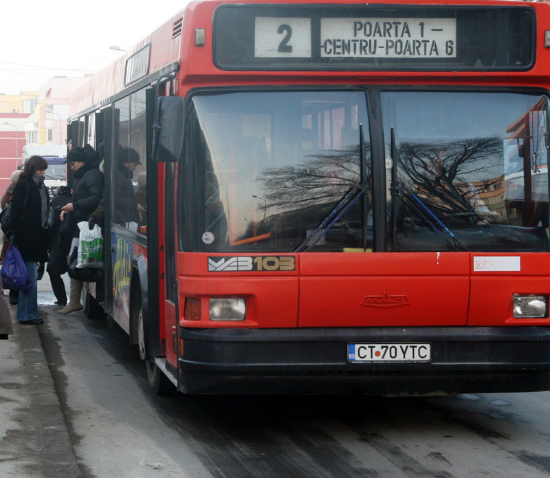 Cum vor circula autobuzele RATC de Revelion - autobuzratcpoarta6fotoadi-1325083992.jpg