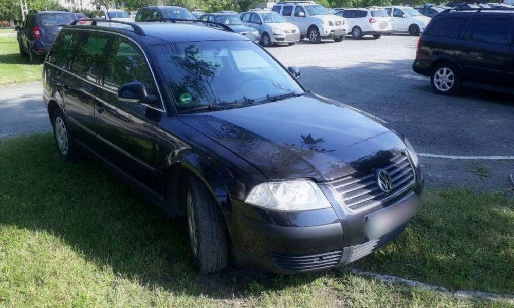 Atenție la mașinile pe care le cumpărați! O tânără din Constanța și-a luat o țeapă de 2.500 de euro - autofurat-1497349490.jpg