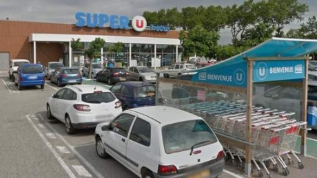 UPDATE - Luare de ostatici în FRANȚA, într-un supermarket. Cel puțin două persoane au murit în atac - autoratac99852400-1521813443.jpg