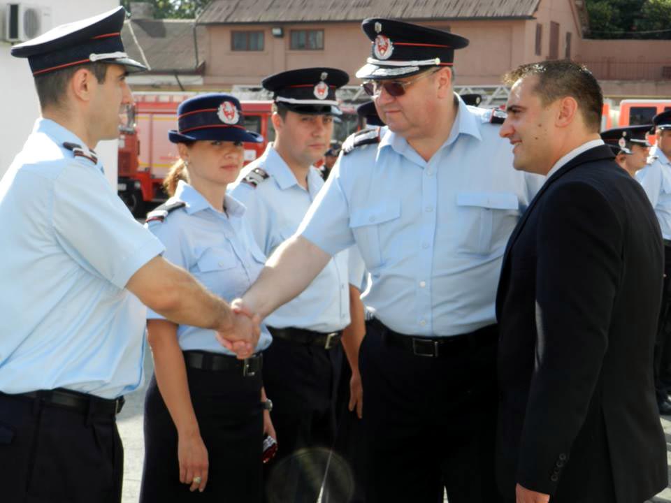 Avansări la pompieri: adjunctul ISU  este locotenent colonel - avansarilaisu-1406904523.jpg