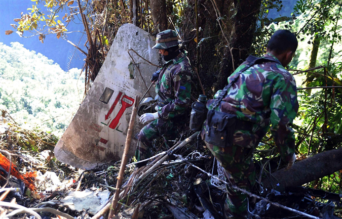 Accidentul unui avion Suhoi în Indonezia,  în mai, provocat de o eroare umană - avion-1355846783.jpg