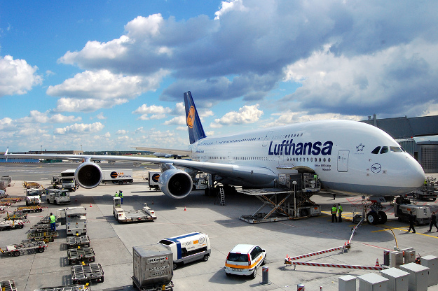 Traficul aerian revine la normal în Germania după încheierea grevei piloților Lufthansa - avion-1396694944.jpg