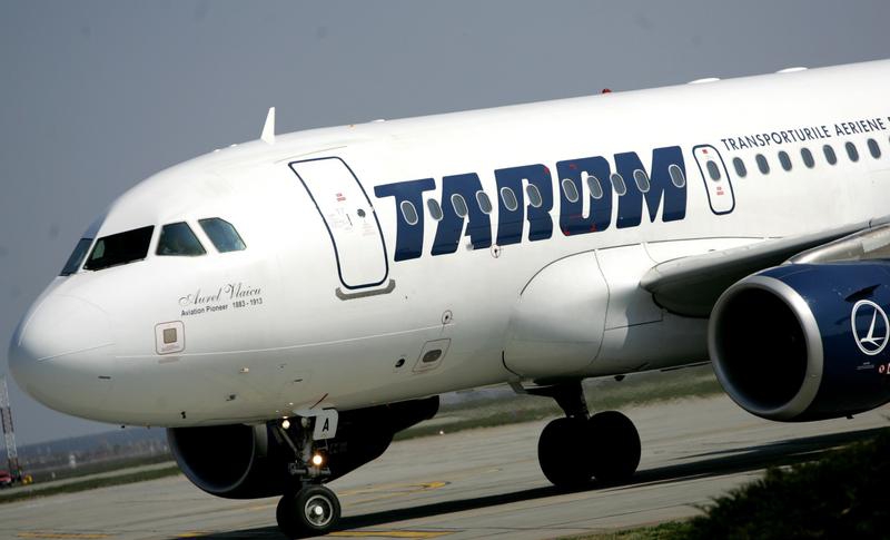 Aeronavă Tarom, aterizare de urgență pe Aeroportul Timișoara - avion-1460998750.jpg