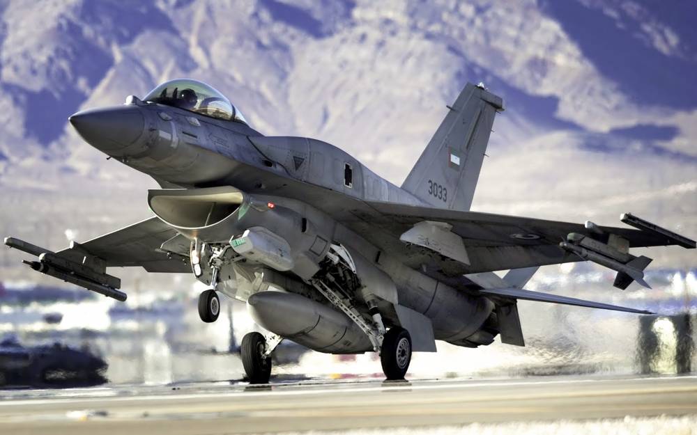 Bulgaria vrea să cumpere avioane de luptă F-16 ca ale României - avion-1465227993.jpg