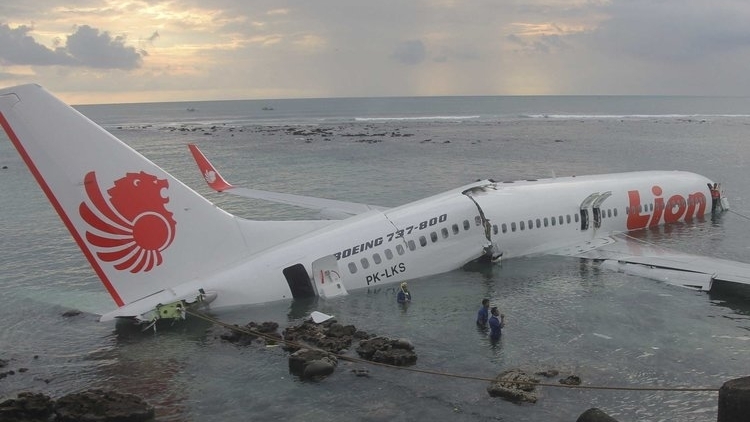 Informație de ultim moment despre avionul prăbușit în Indonezia - avion-1541420914.jpg