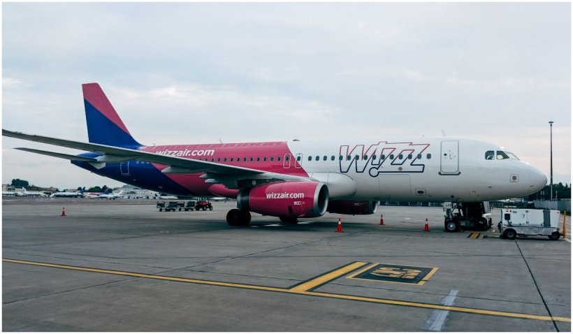 Compania aeriană Wizz Air anunță introducerea a două noi rute din România - avion-1659014254.jpg