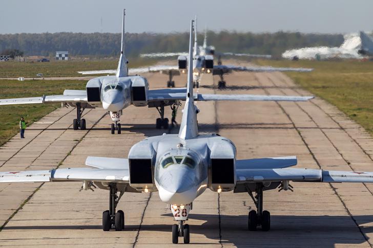 Rusia anunță retragerea avioanelor sale din Iran - avione-1471881838.jpg