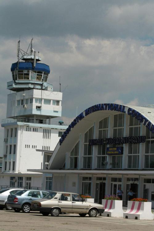Șeful atelierului de la Aeroportul Kogălniceanu, trimis în judecată pentru luare de mită - b5dd47c64325d785f755854b8c28a948.jpg
