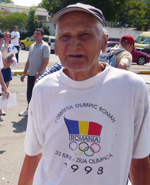 Constănțeanul Traian Petcu, cel mai vârstnic atlet de la Crosul Castanilor - b70ee22de6103ebdcb647b79a4c26abc.jpg