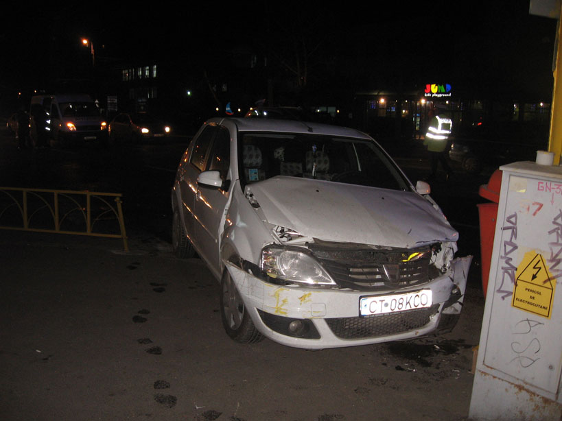 Accident rutier la intersecția bulevardului IC Brătianu cu strada Oborului - b91207cb071bb37e6812a82a0ddfcef1.jpg