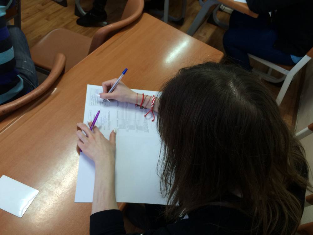UPDATE - Bacalaureat 2015. Ce subiecte au primit elevii, la proba scrisă la limba română - bacalaureat15-1435561875.jpg