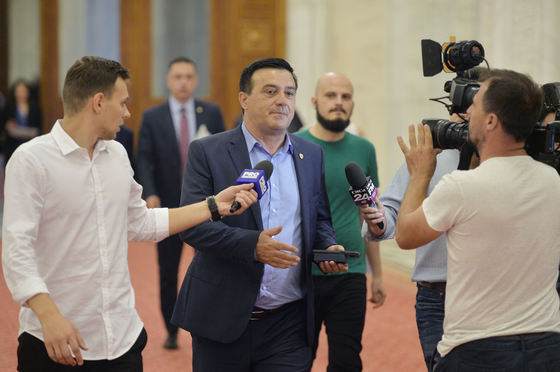 Senatorul Nicolae Bădălău, amendat și lăsat fără armă - bada-1541333470.jpg