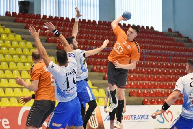Handbal masculin: Minaur a câștigat primul meci cu Hapoel Ashdod, din EHF European Cup - baiamare-1634920203.jpg