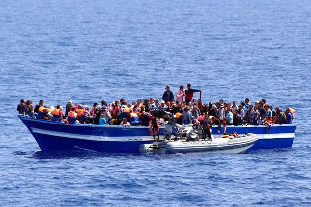 Încă un naufragiu pe Marea Mediterană: Cel puțin 40 de imigranți africani s-au înecat - barca-1430833825.jpg