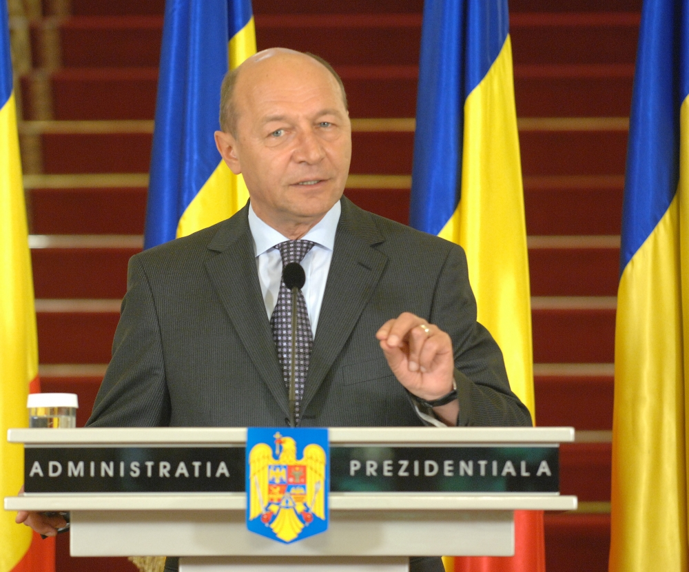 Traian Băsescu: ,,Foarte probabil VOI DENUNȚA PACTUL DE COABITARE. Iată și alte declarații ale președintelui - basecu1319978584-1380788953.jpg