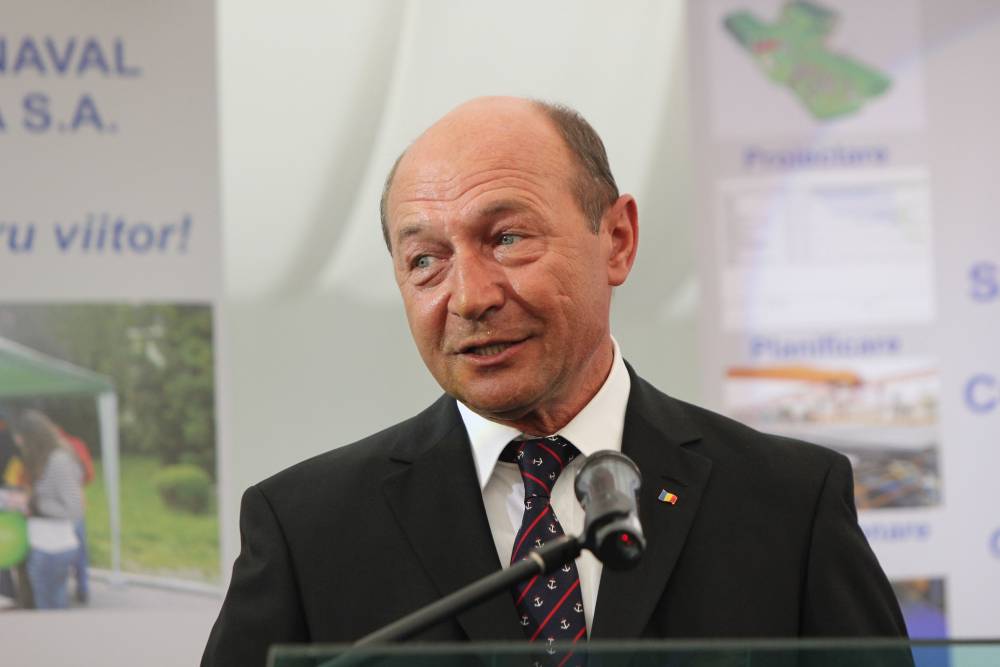 Traian Băsescu, urmărit penal pentru șantaj - basescu19-1426683434.jpg