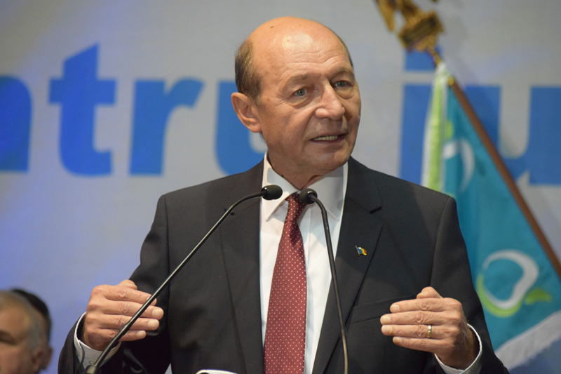 Băsescu acuză opoziția: 