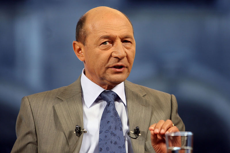 Băsescu nu exclude un referendum național pe tema republică-monarhie - basescunuexclude-1411905440.jpg