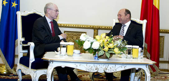 Traian Băsescu se întâlnește, astăzi, cu Barroso, Van Rompuy și Reding - basescuvan-1347551515.jpg