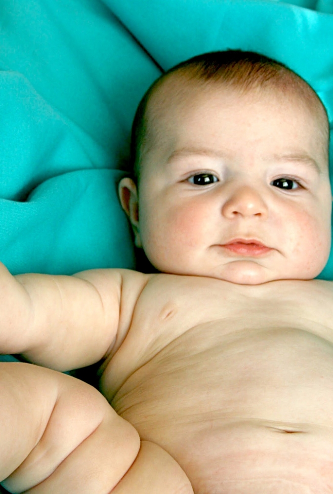 Bebeluși obezi încă înainte de naștere - bebegras-1317060721.jpg