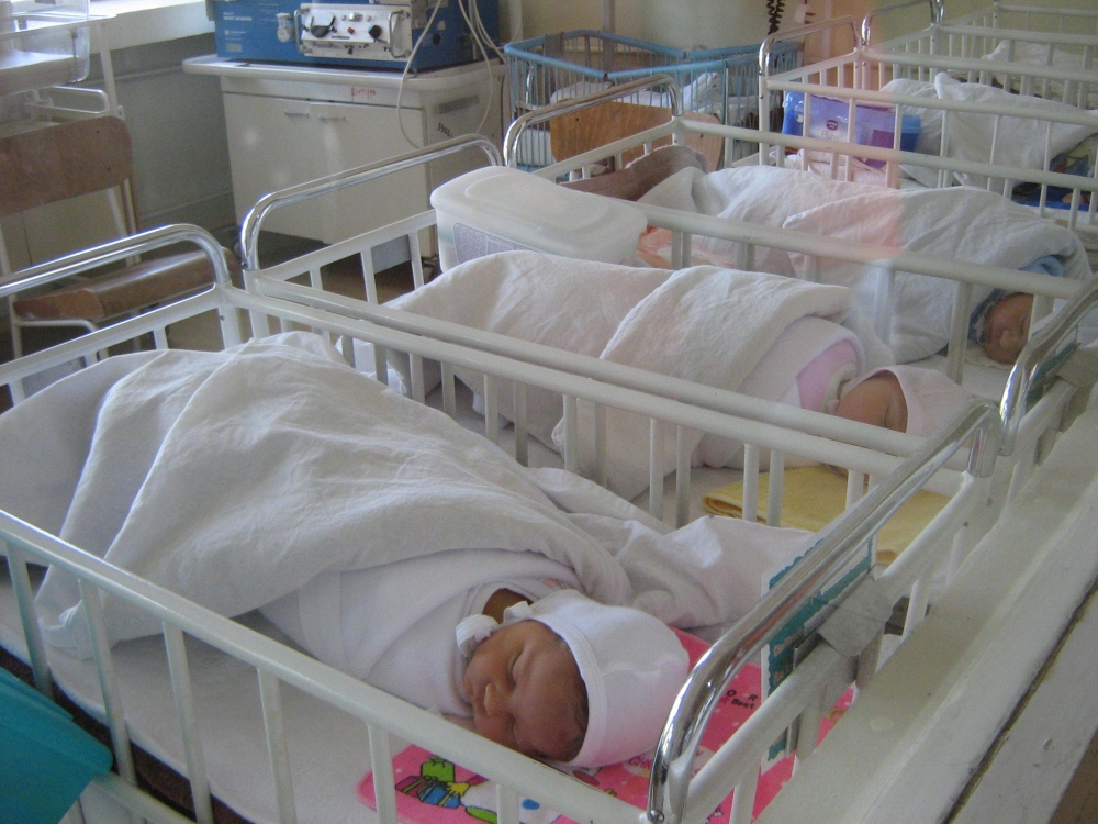 Situație alarmantă în Constanța! Maternitatea a rămas fără vaccinuri pentru nou-născuți - bebelusi1-1403765246.jpg