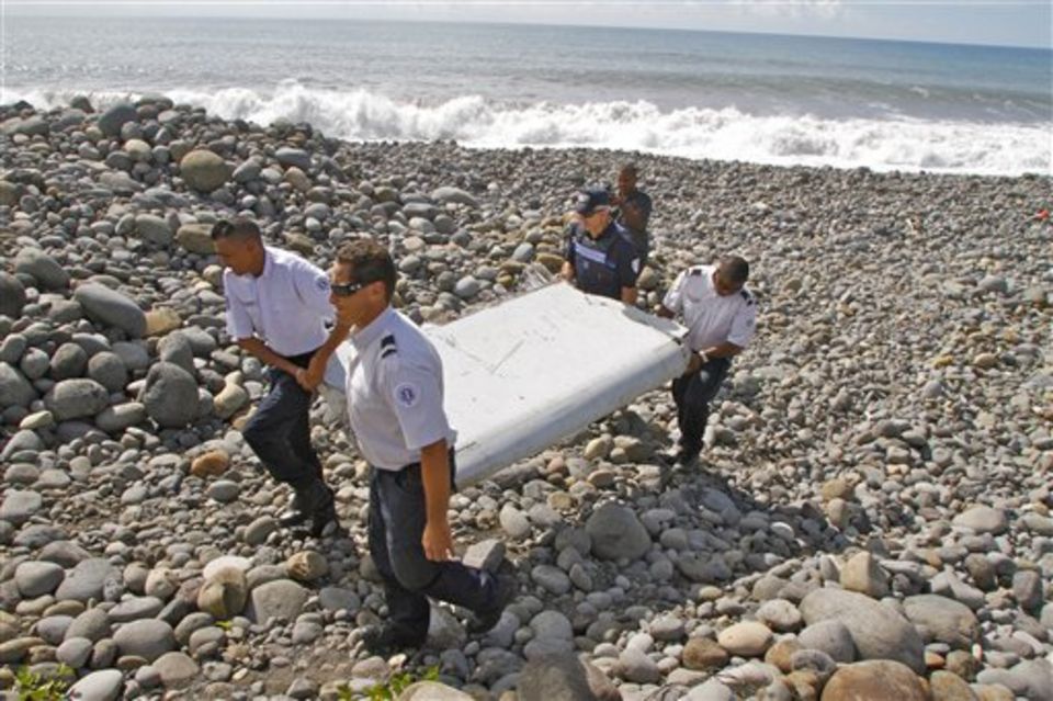 Răsturnare de situație în cazul avionului Malaysia Airlines dispărut - bef450055ae8ae36-1438964813.jpg