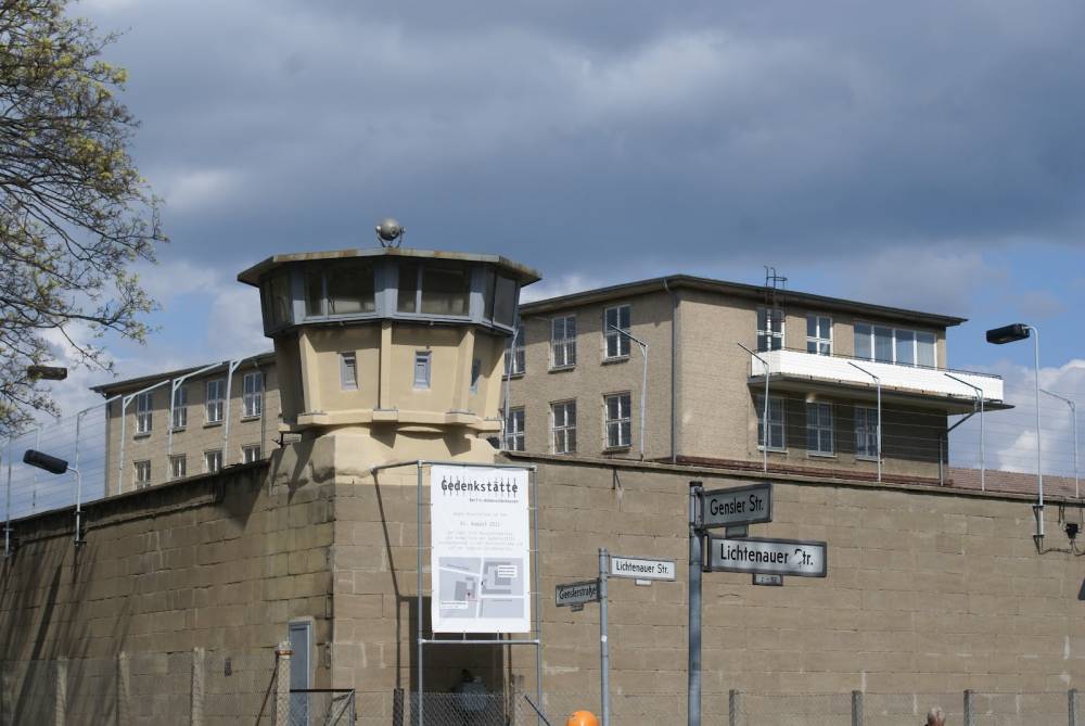 Evadare spectaculoasă dintr-o închisoare - berlin-1514538607.jpg
