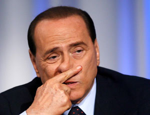 Berlusconi a suferit un traumatism cranian după ce a căzut la duș - berlusconi-1310812756.jpg