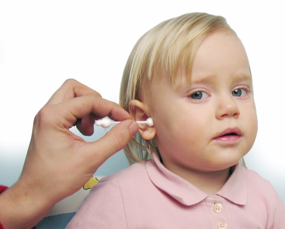 Bețișoarele de urechi, un rău mai mare decât ne imaginăm. Mii de copii au ajuns la Urgență - betisoaredeurechireer70961-1494493342.jpg
