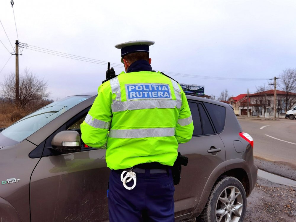 Pericol pe șosele: șoferi beți și fără permis, trași pe dreapta de Poliție - betivolan-1621870023.jpg