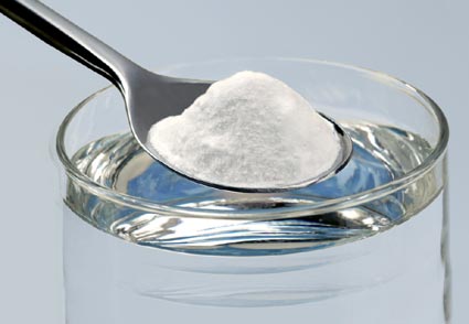 Bicarbonatul de sodiu, remediu naturist: adevărat sau fals? - bicarbonat-1369138392.jpg