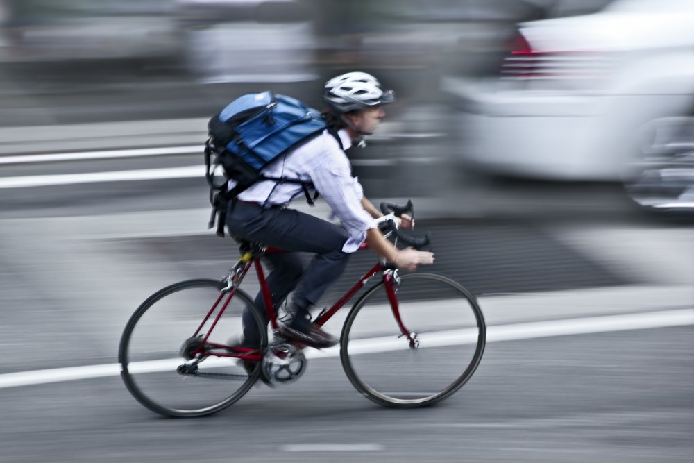 Cum să te deplasezi ușor prin trafic cu ajutorul unei biciclete - bicicleteoras-1531384824.jpg