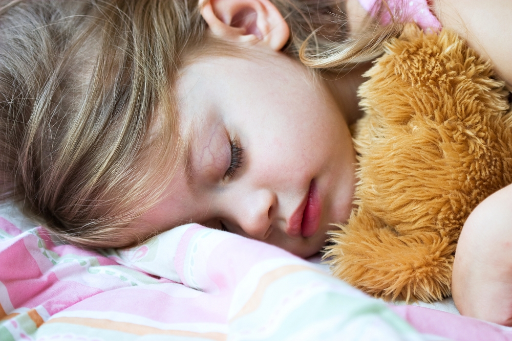 Copilul urinează  în somn. E sau nu bolnav de enurezis? - bigstocksleepingchild5249717-1382160186.jpg