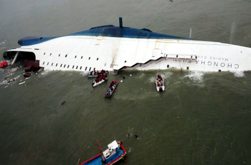 Bilanț maritim tragic: 31 de nave scufundate și 369 de morți - biilanttragic-1401810237.jpg