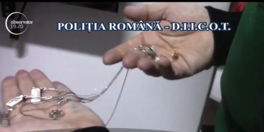MAI CEVA CA-N FILME! Cum au reușit șase români să dea o spargere de 5,5 milioane de euro în Insulele Canare - bijuterii1-1535178395.jpg