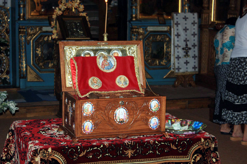 Moaștele Sf. Andrei  au fost aduse spre închinare la Constanța - biserica-1503678740.jpg