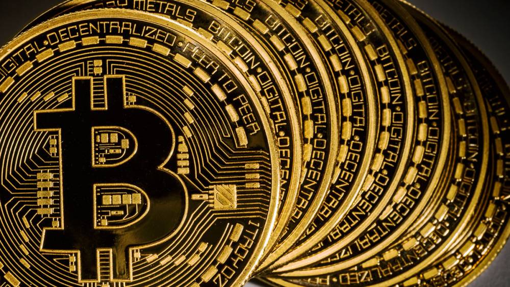Moneda virtuală Bitcoin a depășit un nou prag istoric: 5.000 de dolari - bitcoin-1504535272.jpg